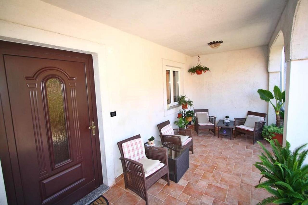 Guest House Casa Mia - Rooms & Apartments Ровінь Екстер'єр фото