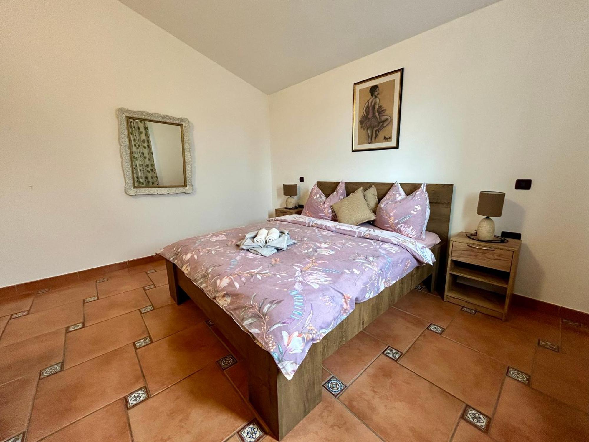 Guest House Casa Mia - Rooms & Apartments Ровінь Екстер'єр фото