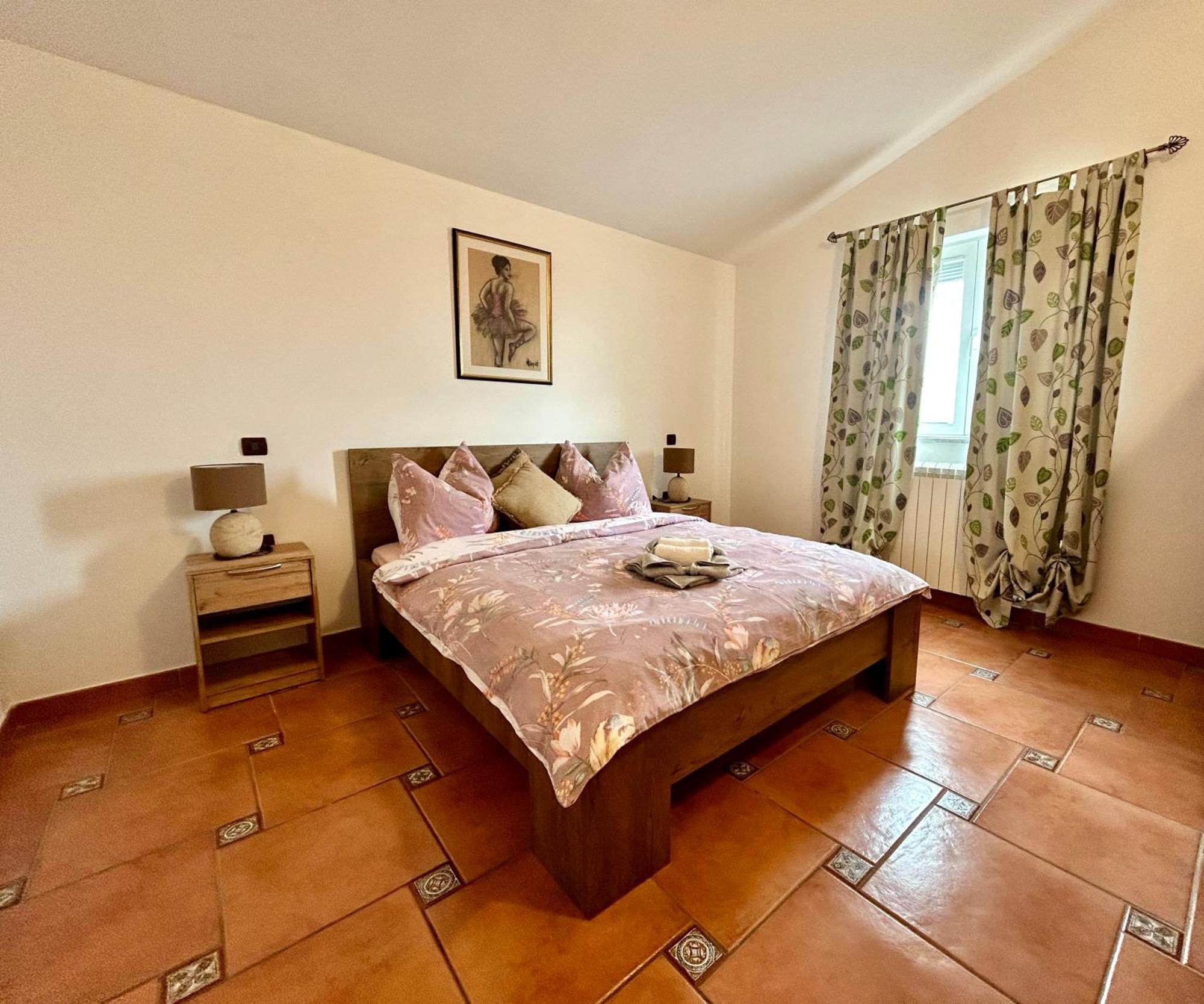 Guest House Casa Mia - Rooms & Apartments Ровінь Екстер'єр фото