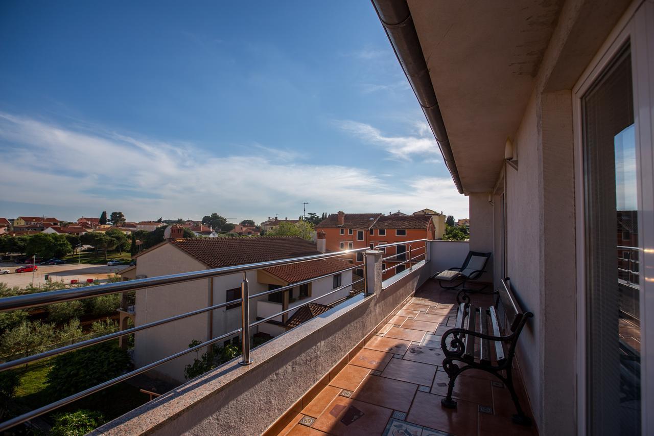 Guest House Casa Mia - Rooms & Apartments Ровінь Екстер'єр фото